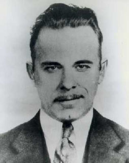 Fotografía de John Dillinger, el hombre que puso en jaque el sistema bancario estadounidense